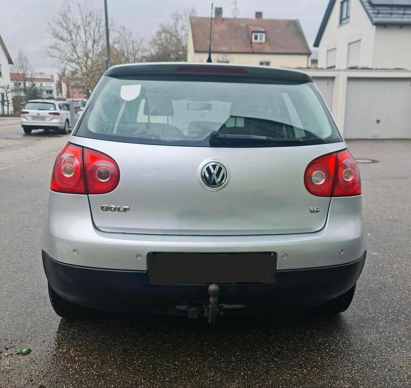 Gebraucht VW Golf V 102 PS (75 kW) 2007 Silber Limousine