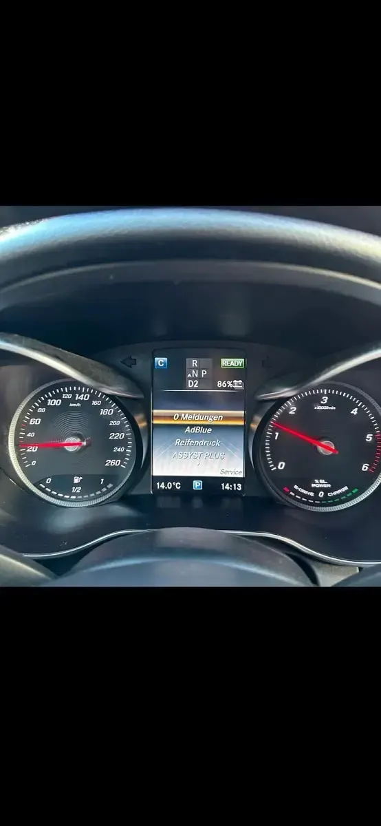 Używany Mercedes C300e 2016 Brązowy Kombi