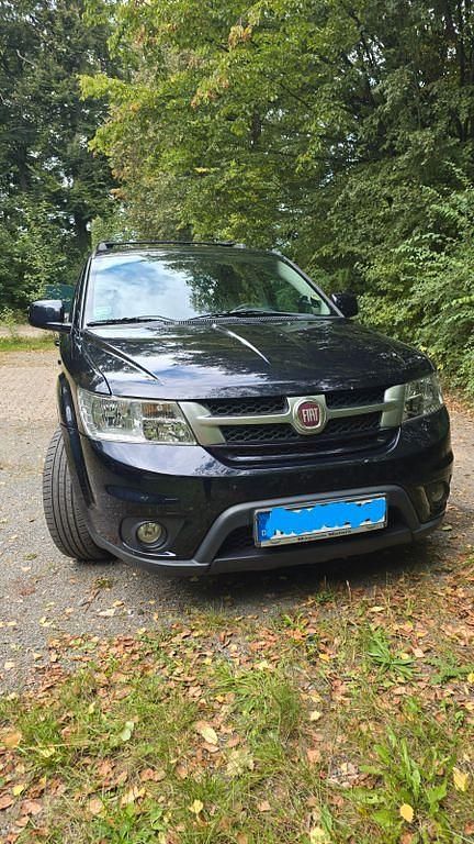 Blau Gebraucht 2012 Fiat Freemont SUV | 5.100 € (Superpreis) - Bild 1/4