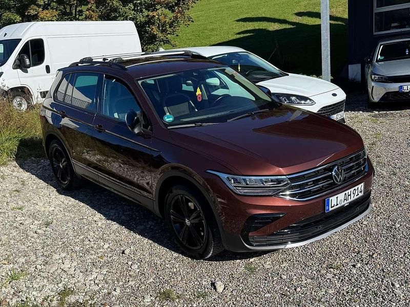 Braun Gebraucht 2022 VW Tiguan Sport SUV | 27.000 € (Guter Preis) - Bild 1/4