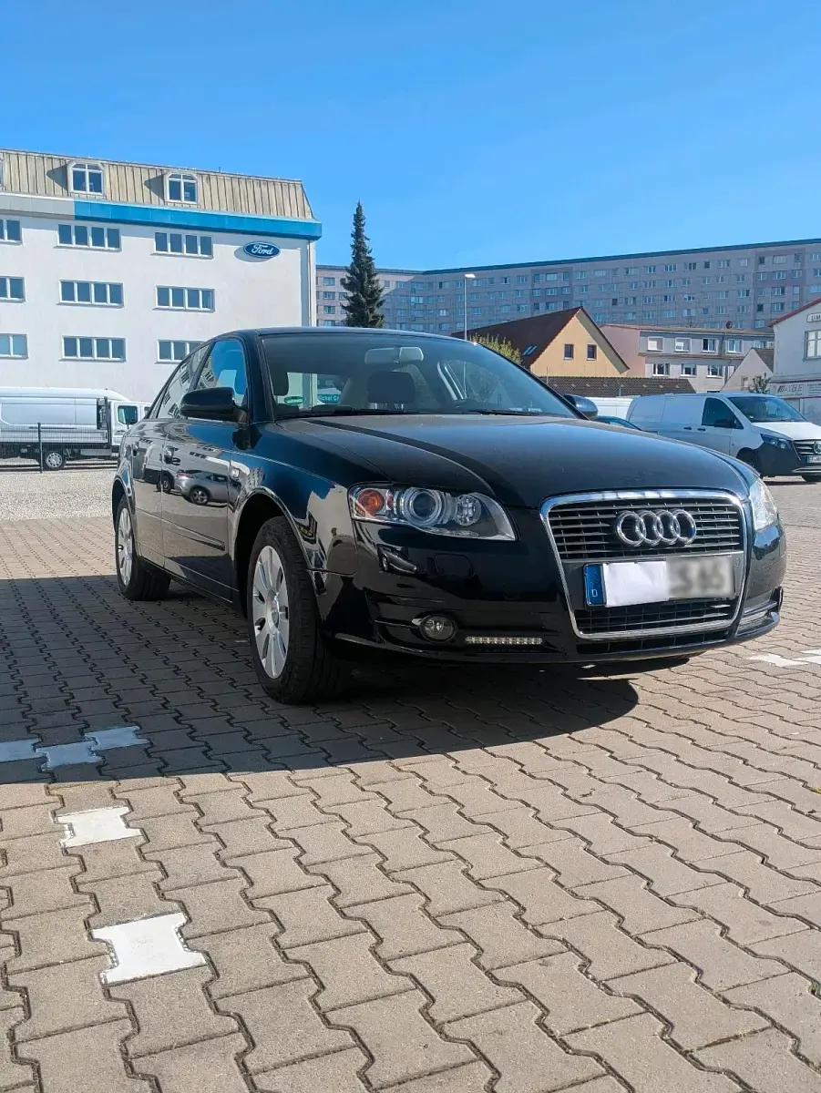 Gebraucht Audi A4 131 PS (96 kW) 2006 Blau Limousine