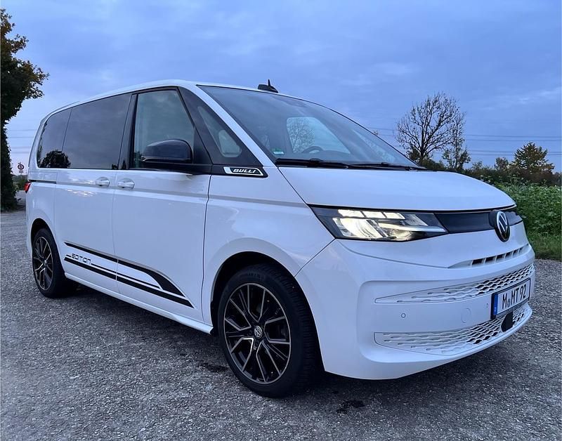 Weiß Gebraucht 2022 VW Multivan Edition Van | 42.500 € (Superpreis) - Bild 1/4