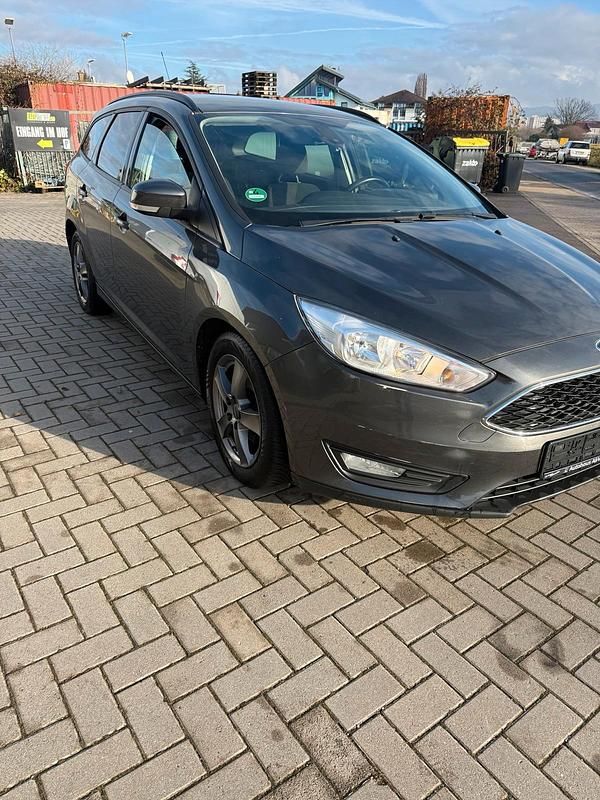 Gebraucht Ford Focus 125 PS (91 kW) 2015 Grau Kombi