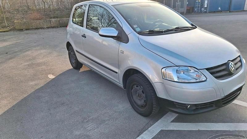 Gebraucht VW Fox 75 PS (55 kW) 2005 Silber Kleinwagen