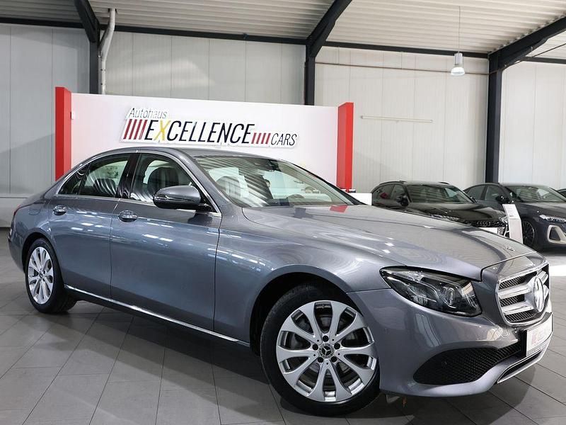 Gebraucht Mercedes E220 Luxury 194 PS (142 kW) 2017 Grau Limousine