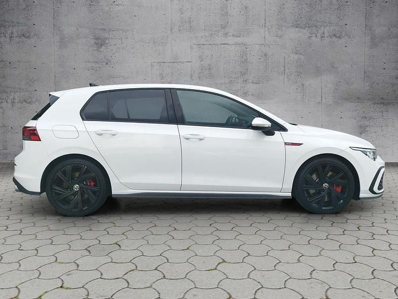 Gebraucht VW Golf VIII GTI 245 PS (180 kW) 2023 Pure white Limousine