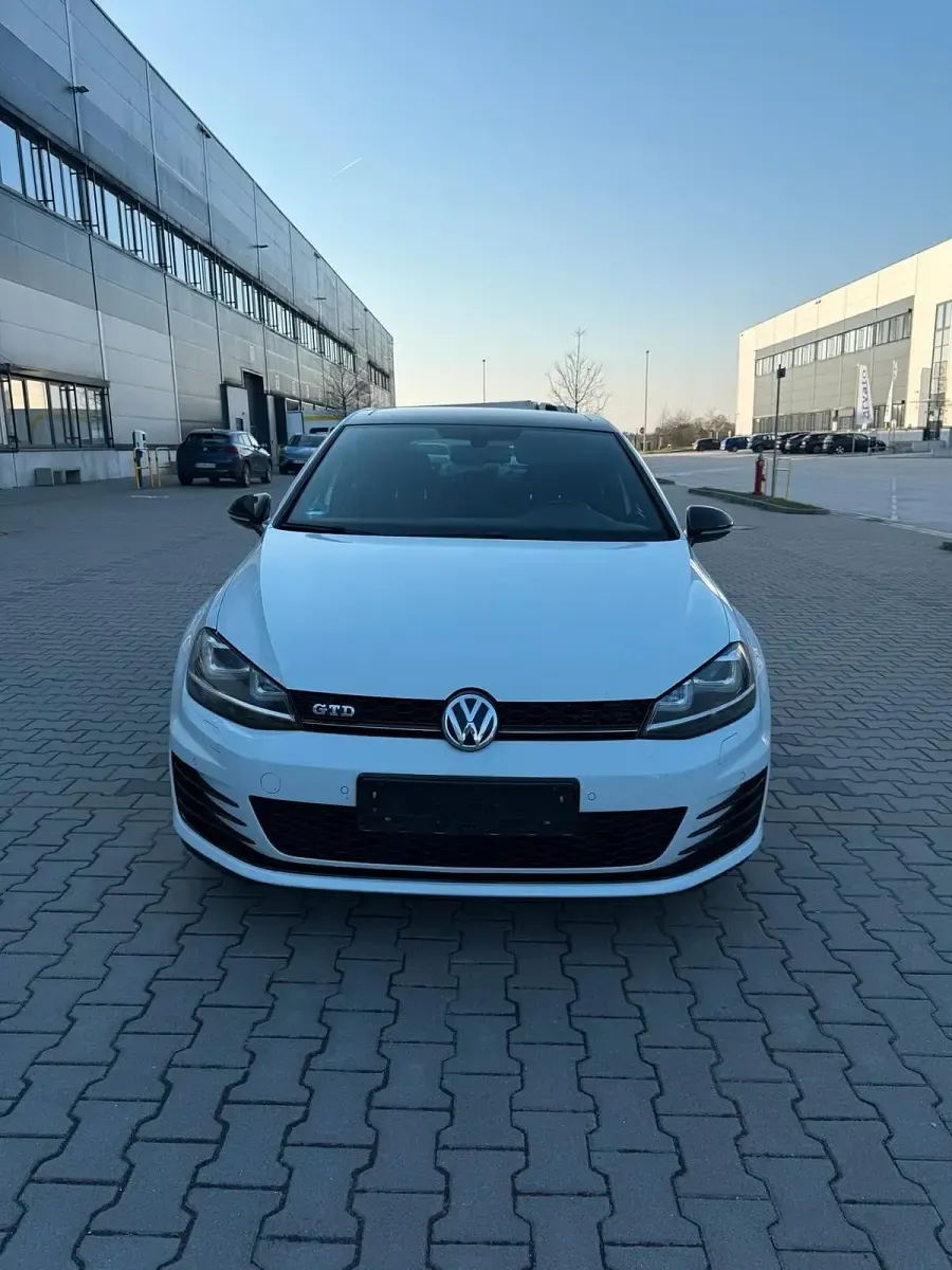 Gebraucht VW Golf VII GTD 180 PS (132 kW) 2015 Weiß Limousine