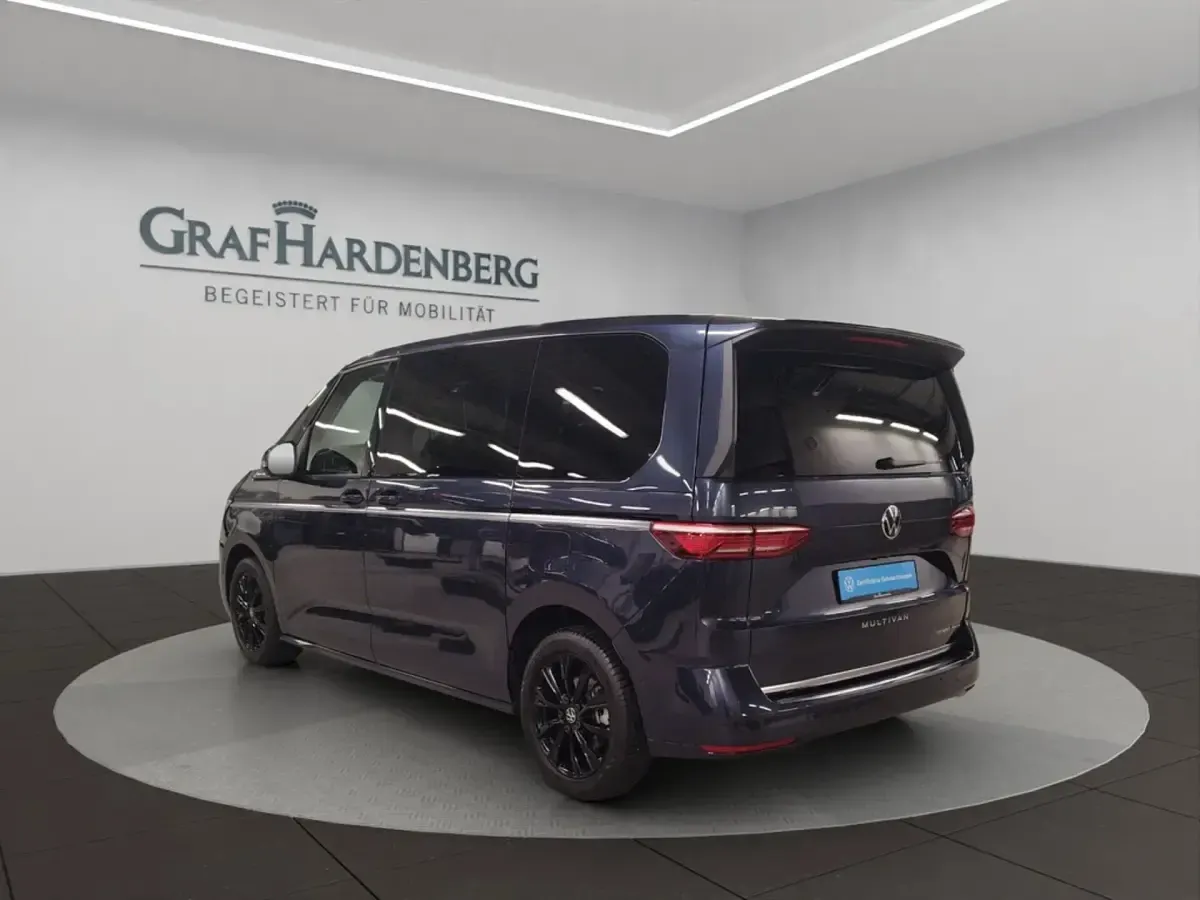 Gebraucht VW Multivan Style 245 PS (180 kW) 2025 Blau Van / Kleinbus