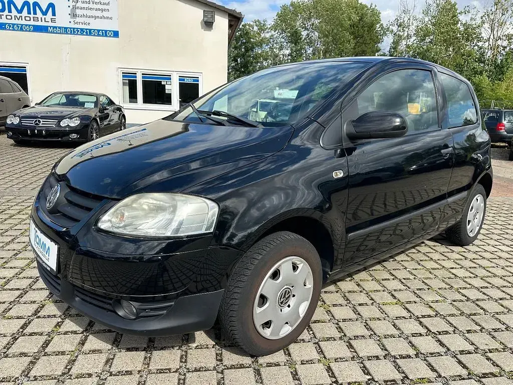 Gebraucht VW Fox Basis 75 PS (55 kW) 2007 Schwarz Kleinwagen