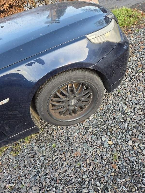 Violet Gebraucht 2005 BMW 523 Performance Kombi | 2.499 € (Superpreis) - Bild 1/4