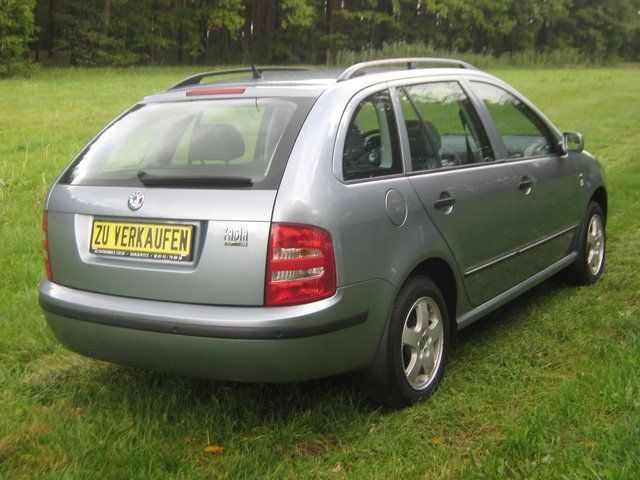 Gebraucht Skoda Fabia Comfort 75 PS (55 kW) 2002 Grau metallic Kleinwagen