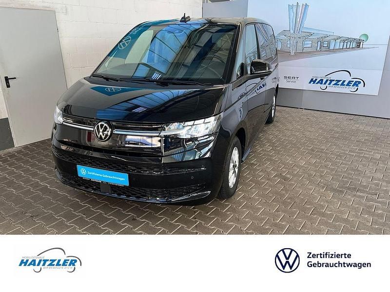 Deep black perleffekt 3659 Gebraucht 2024 VW T7 Life Van | 49.980 € (Superpreis) - Bild 1/4