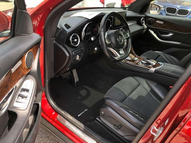 Bordeuxrotmettalic Gebraucht 2016 Mercedes GLC220 AMG SUV | 23.900 € (Etwas zu teuer) - Bild 1/4