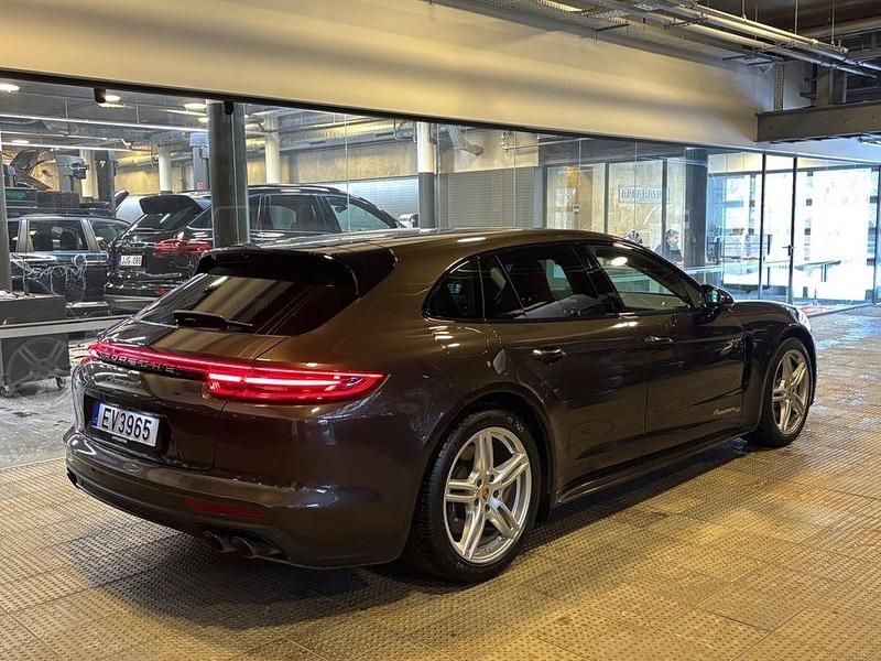 Gebraucht Porsche Panamera 4 Sport Turismo 462 PS (339 kW) 2020 Braun Limousine