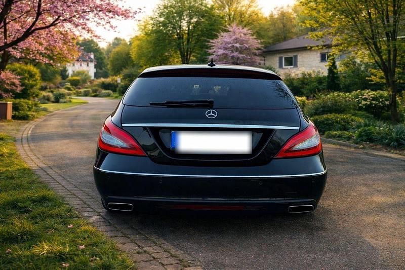 Gebraucht Mercedes CLS250 204 PS (150 kW) 2014 Schwarz Kombi