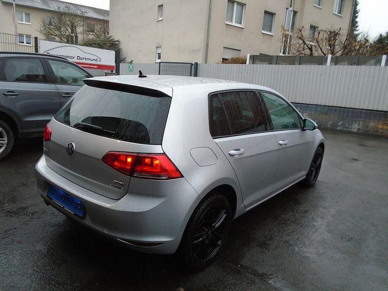 Gebraucht VW Golf Allstar 110 PS (80 kW) 2016 Silber Limousine