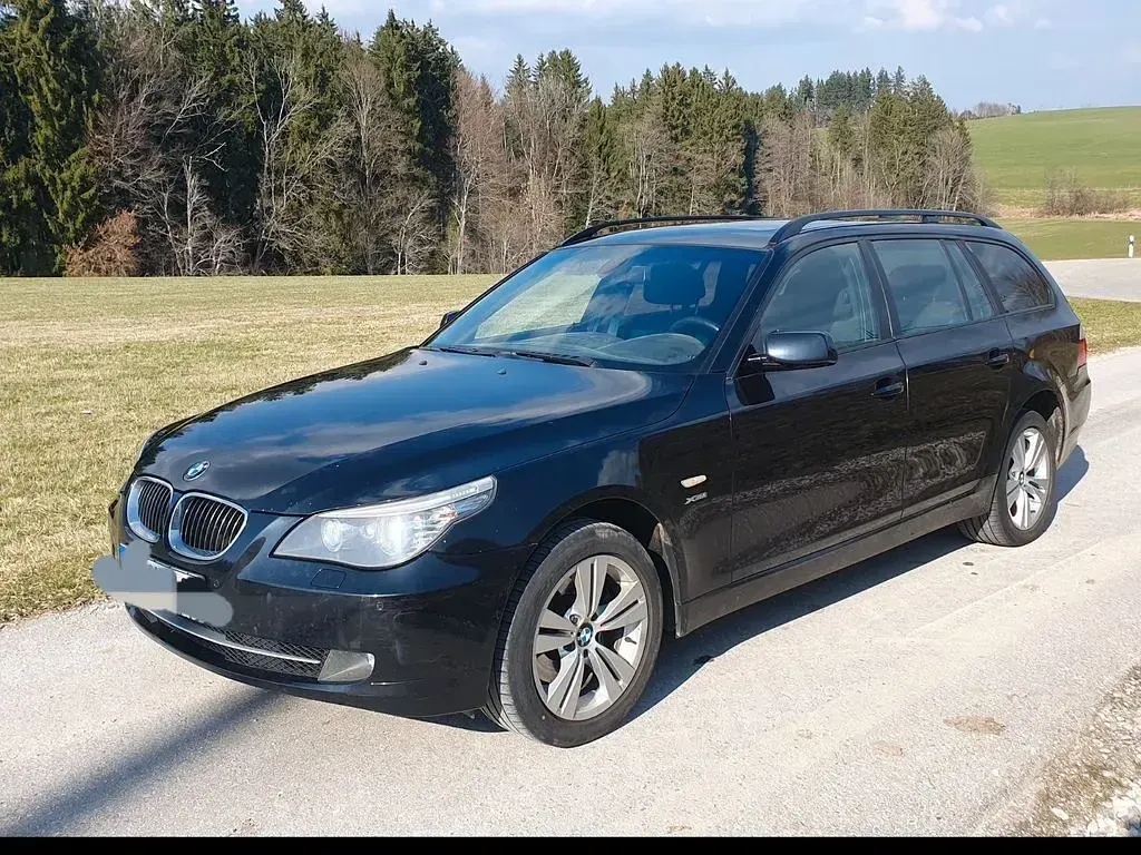 Gebraucht BMW 525 218 PS (160 kW) 2009 Schwarz Kombi
