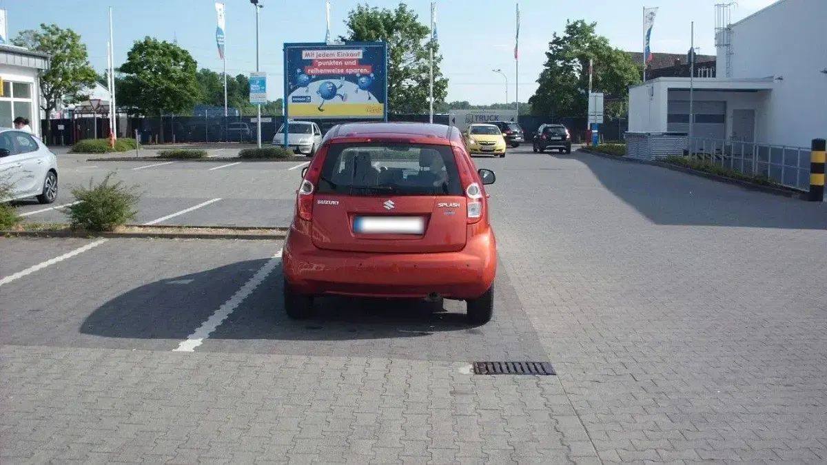 Gebraucht Suzuki Splash 68 PS (50 kW) 2011 Orange Kleinwagen