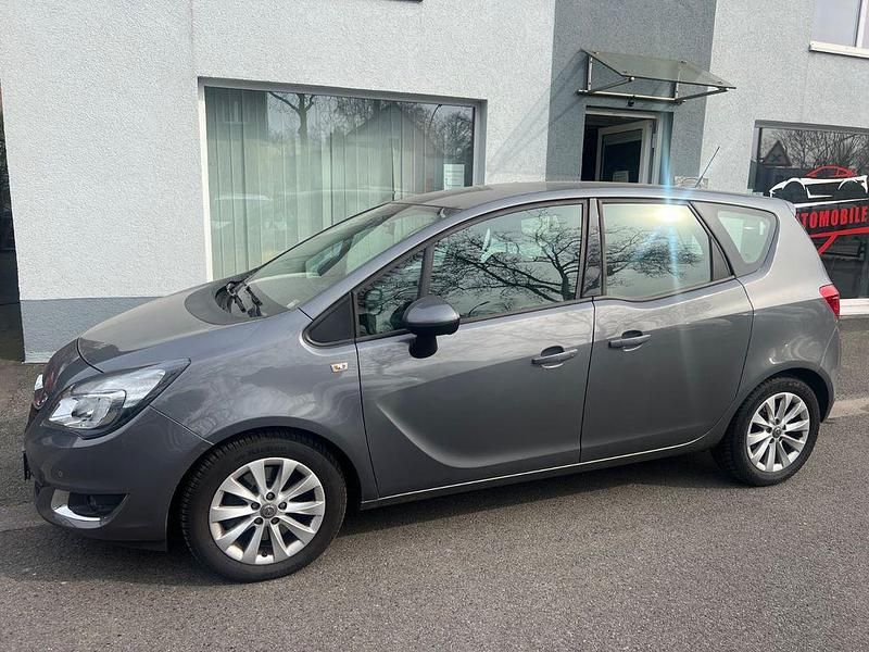 Gebraucht Opel Meriva Style 140 PS (102 kW) 2014 Grau Van / Kleinbus