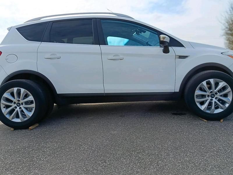 Gebraucht Ford Kuga Titanium 200 PS (147 kW) 2009 Weiß SUV