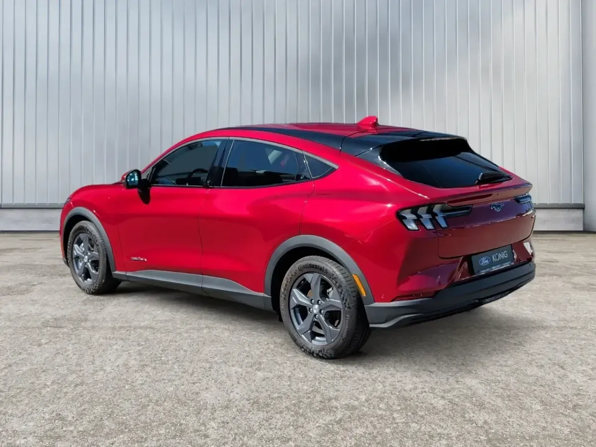 Gebraucht Ford Mustang Mach-E Extended Range 216 kW (294 PS) 2021 Rot SUV