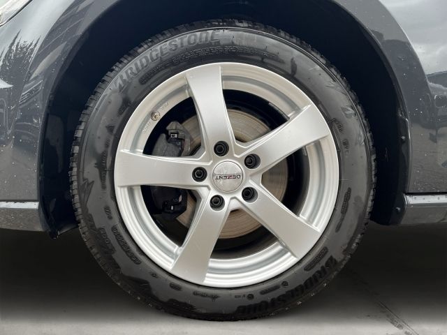 Gebraucht VW e-Golf 100 kW (136 PS) 2020 Grau uranograu Kleinwagen