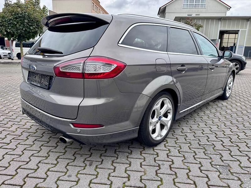 Gebraucht Ford Mondeo Titanium S 203 PS (149 kW) 2013 Braun Limousine