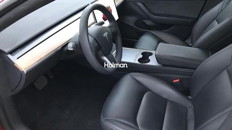 Gebraucht Tesla Model 3 Standard Range 208 kW (283 PS) 2022 Rot Limousine