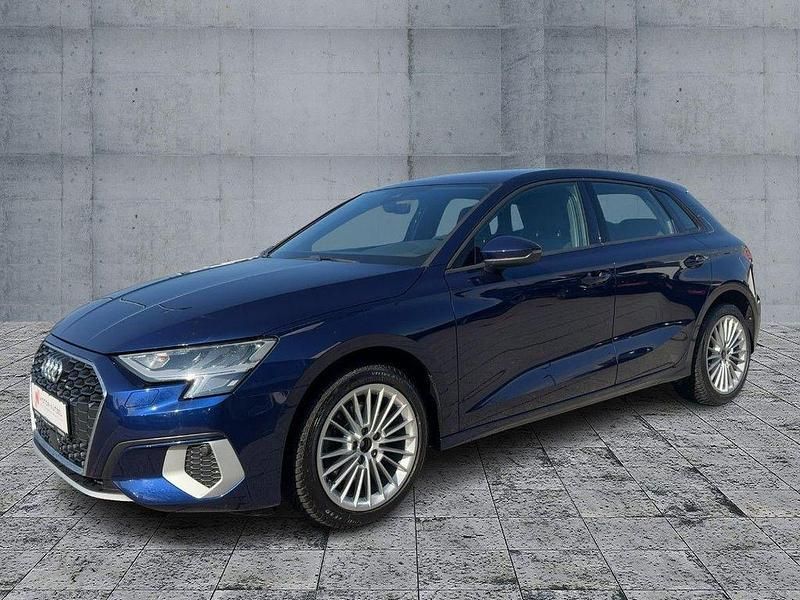 Gebraucht Audi A3 Ambiente 110 PS (80 kW) 2020 Navarrablau metallic Limousine