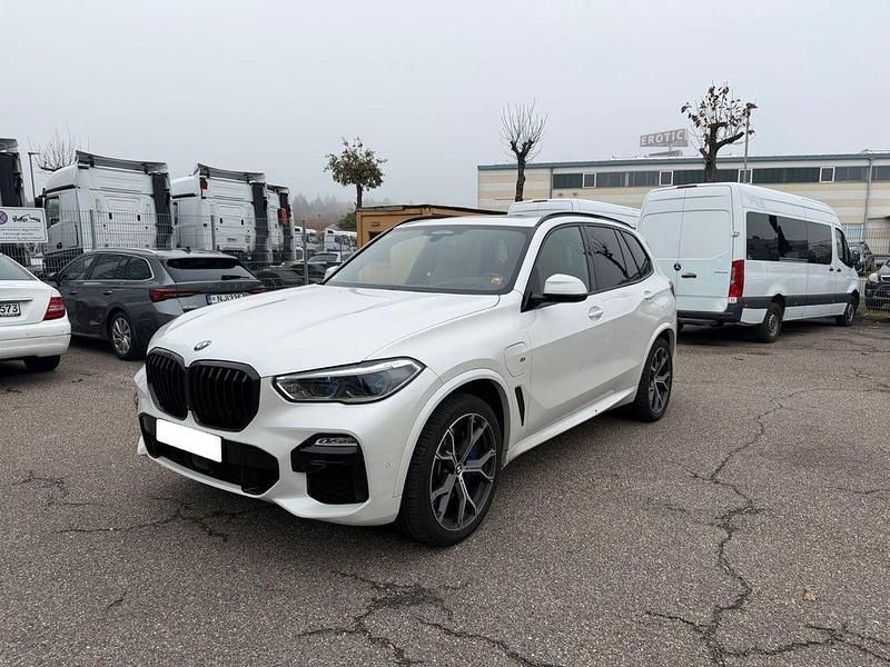 Weiß Gebraucht 2021 BMW X5 M Sport SUV | 54.100 € (Teuer) - Bild 1/4