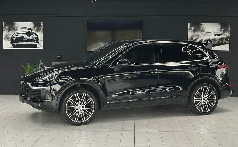 Schwarz Gebraucht 2015 Porsche Cayenne SUV | 27.900 € (Fairer Preis) - Bild 1/4
