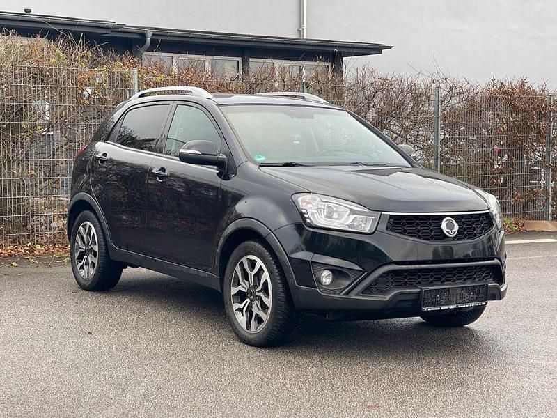 Gold Gebraucht 2016 Ssangyong (KGM) Korando SUV | 7.499 € (Fairer Preis) - Bild 1/4