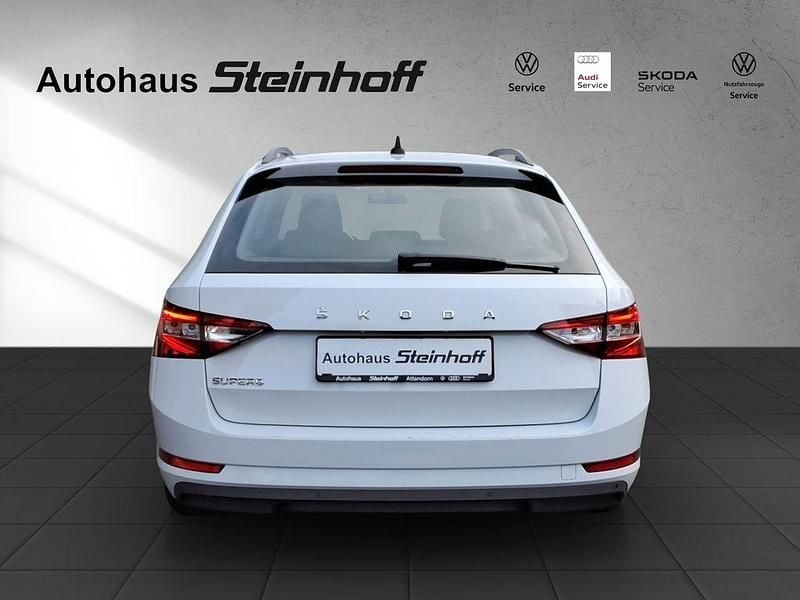 Gebraucht Skoda Superb 150 PS (110 kW) 2020 Weiß Kombi