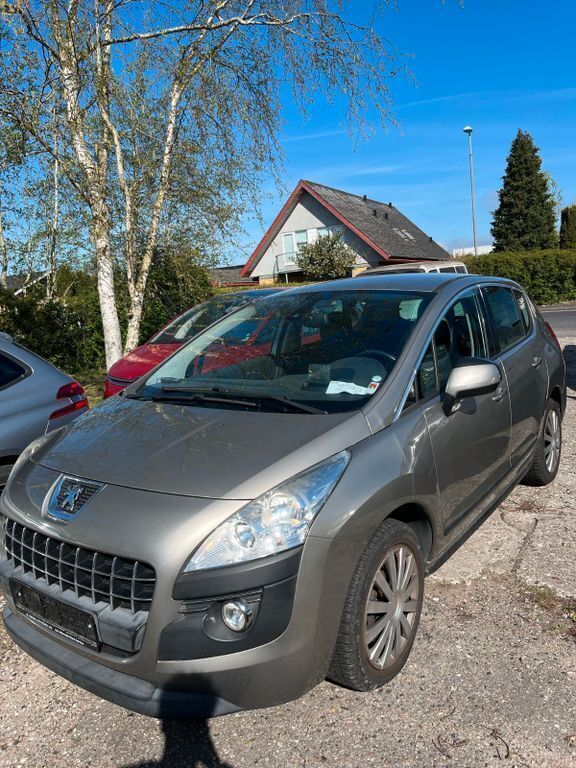 Gold Gebraucht 2009 Peugeot 3008 Tendance Limousine | 2.600 € (Guter Preis) - Bild 1/4