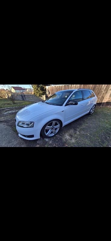 Gebraucht Audi A3 S-Line 105 PS (77 kW) 2010 Weiß Kleinwagen