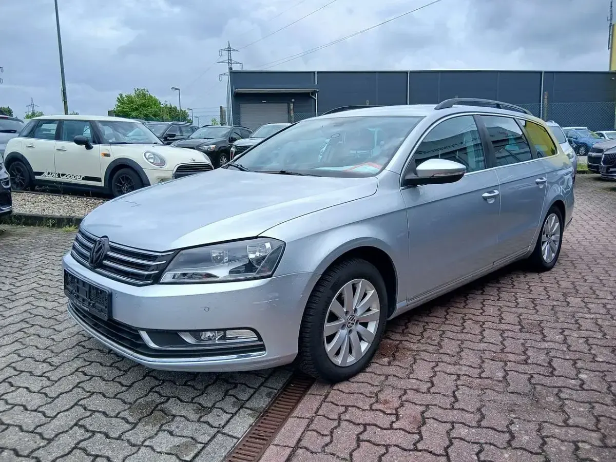 Gebraucht VW Passat Comfortline 122 PS (89 kW) 2014 Reflexsilber metallic Kombi