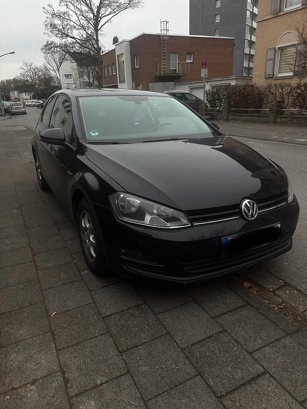 Gebraucht VW Golf VII Edition 86 PS (63 kW) 2014 Schwarz Kleinwagen