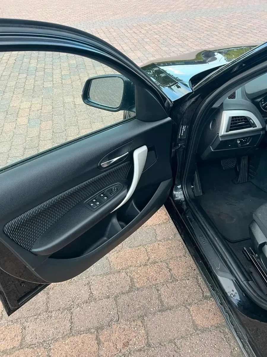 Gebraucht BMW 118 170 PS (125 kW) 2014 Schwarz Kleinwagen