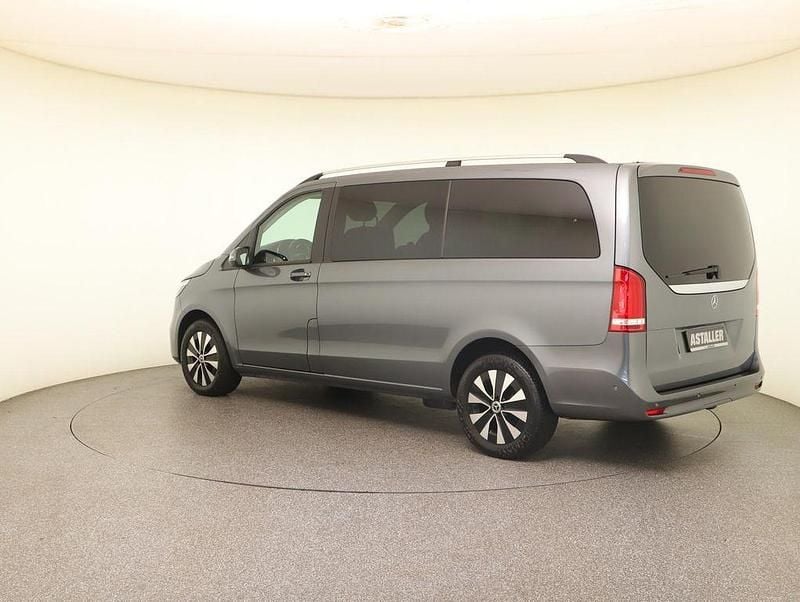 Gebraucht Mercedes V300 Edition 237 PS (174 kW) 2023 Selenitgrau metallic Van / Kleinbus