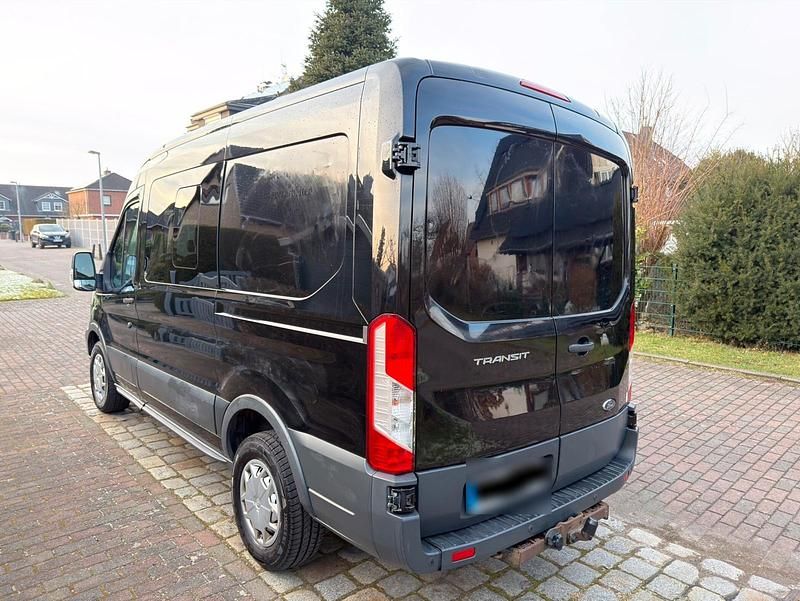 Gebraucht Ford Transit 131 PS (96 kW) 2017 Schwarz Van / Kleinbus