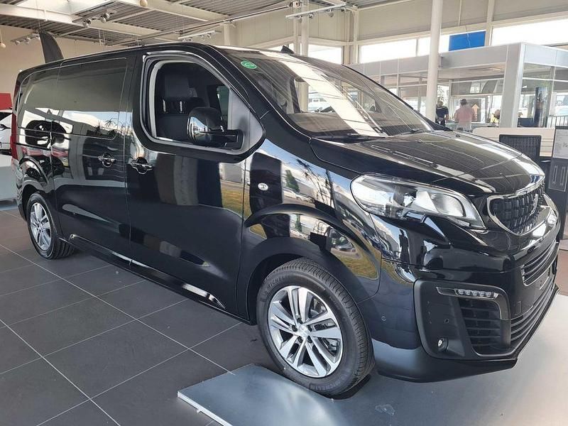 Schwarz Gebraucht 2023 Peugeot e-Traveller Allure Van / Kleinbus | 45.880 € (Teuer) - Bild 1/4