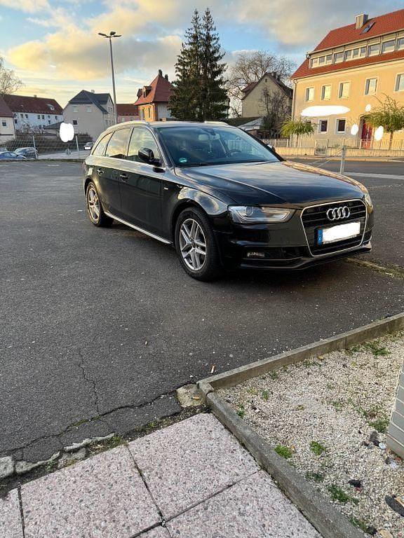 Gebraucht Audi A4 Attraction 150 PS (110 kW) 2015 Schwarz Kombi