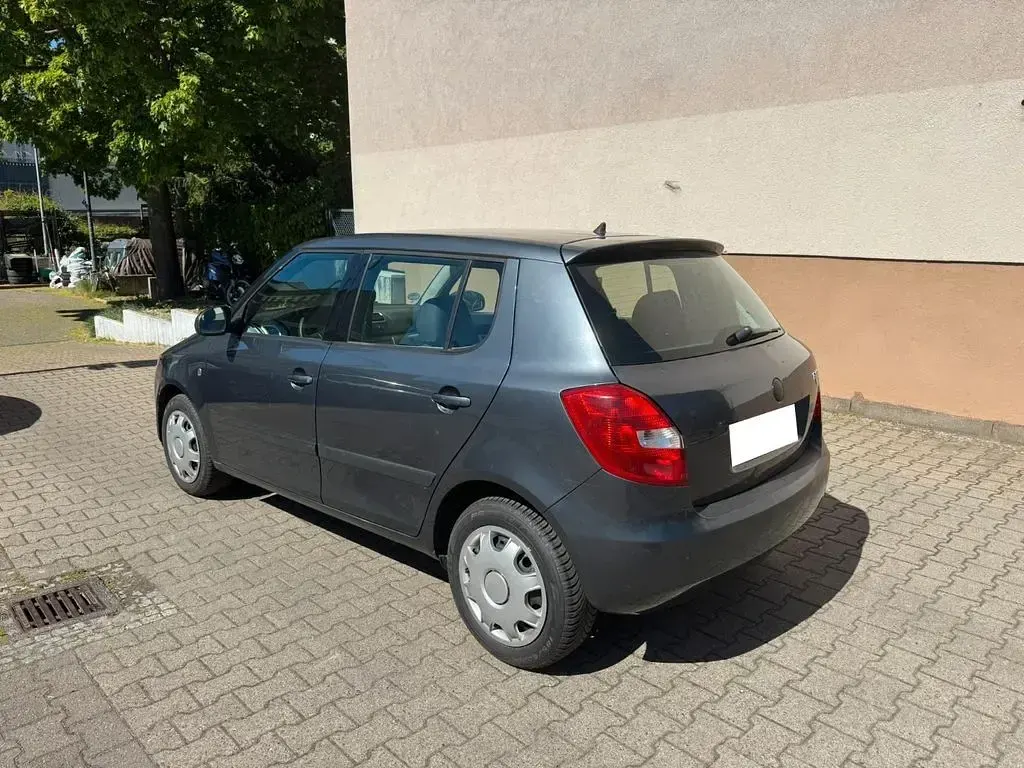 Gebraucht Skoda Fabia Ambiente 60 PS (44 kW) 2007 Grau Limousine