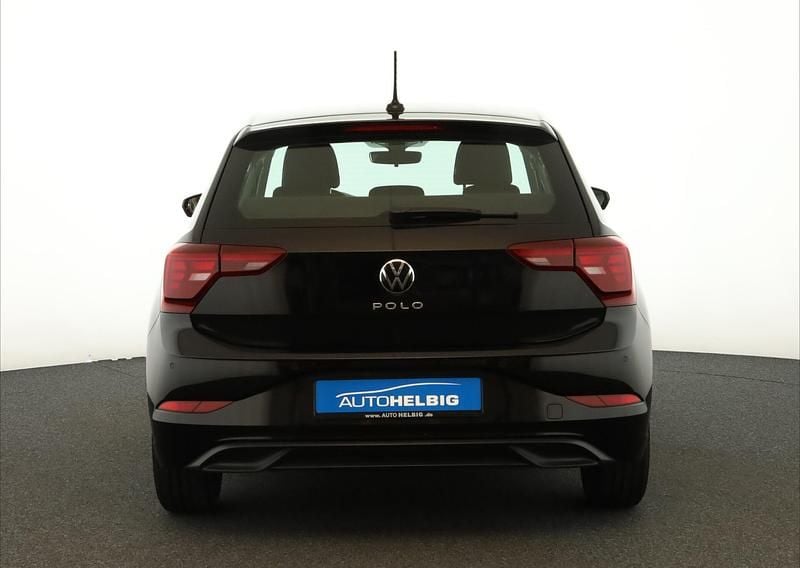 Gebraucht VW Polo Life 95 PS (69 kW) 2023 Deep black perleffekt Kleinwagen