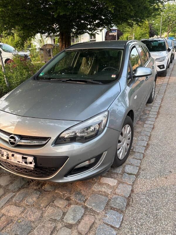 Grau Gebraucht 2013 Opel Astra Kombi | 1.990 € (Superpreis) - Bild 1/4