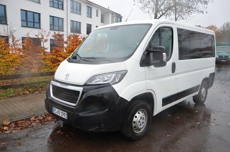 Weiß Gebraucht 2021 Peugeot Boxer Van | 14.990 € (Fairer Preis) - Bild 1/4