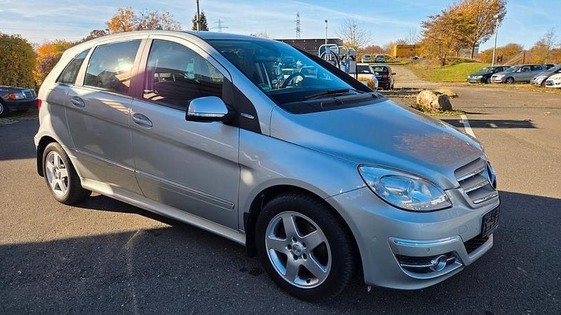 Gebraucht 2009 Mercedes B160 Van / Kleinbus | 4.290 € (Guter Preis) - Bild 1/4