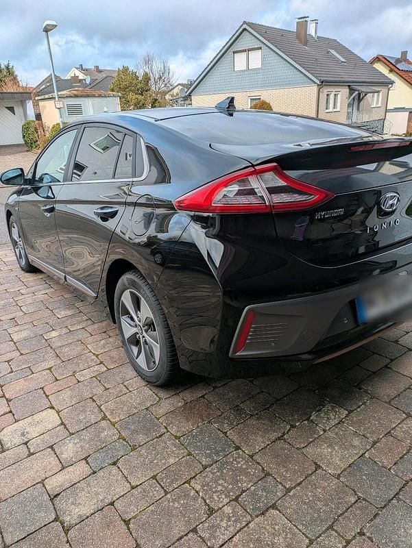 Gebraucht Hyundai Ioniq Classic 88 kW (120 PS) 2019 Schwarz Kleinwagen