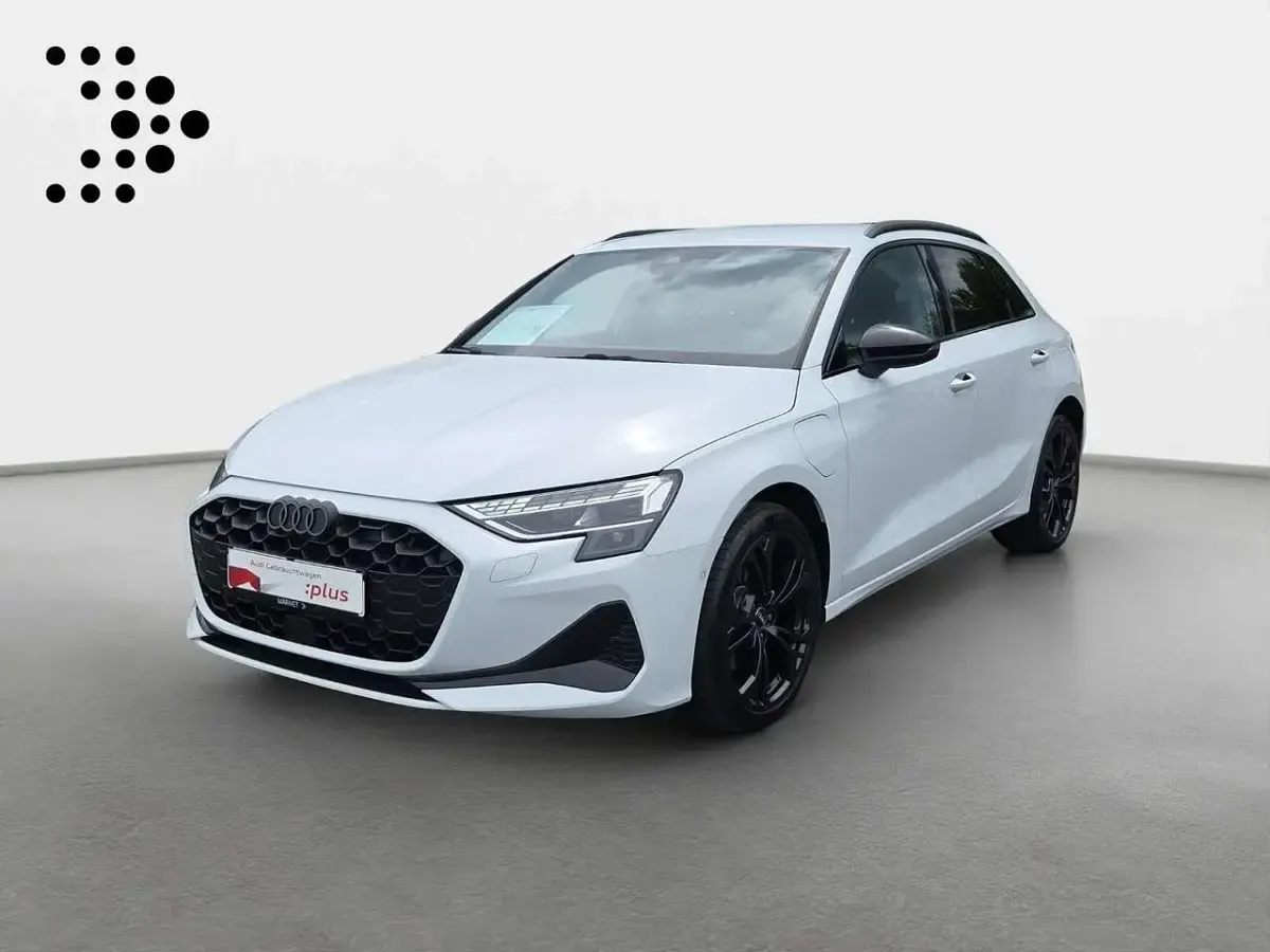 Używany Audi A3 Advanced 204 KM (150 kW) 2025 Biały Sedan/Limuzyna
