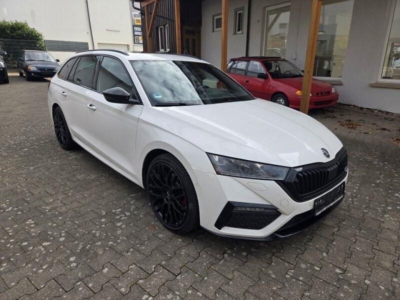 Weiß Gebraucht 2022 Skoda Octavia RS Kombi | 21.500 € (Fairer Preis) - Bild 1/4